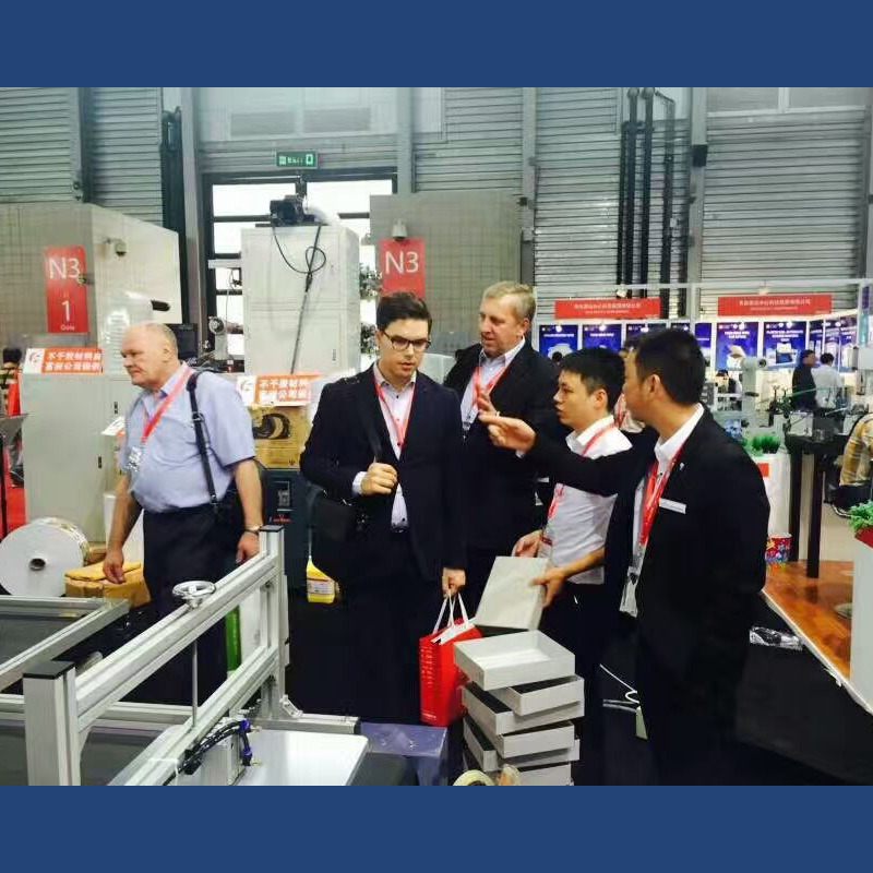 全自動(dòng)書型盒點(diǎn)膠機(jī)